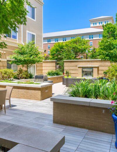 Beautifully Landscaped Outdoor Courtyard